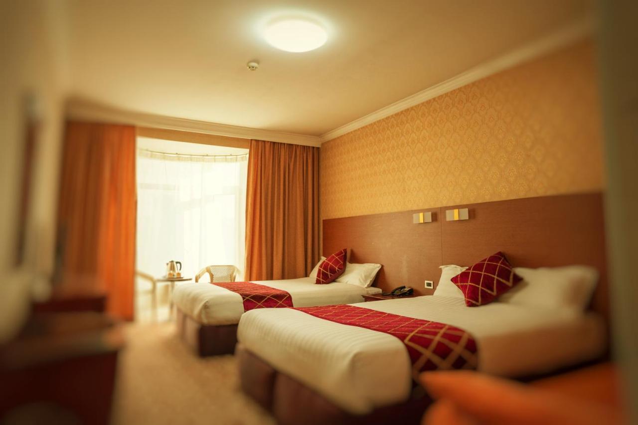 นิวเวสต์ โฮเทล Hotel อูลานบาตอร์ ภายนอก รูปภาพ