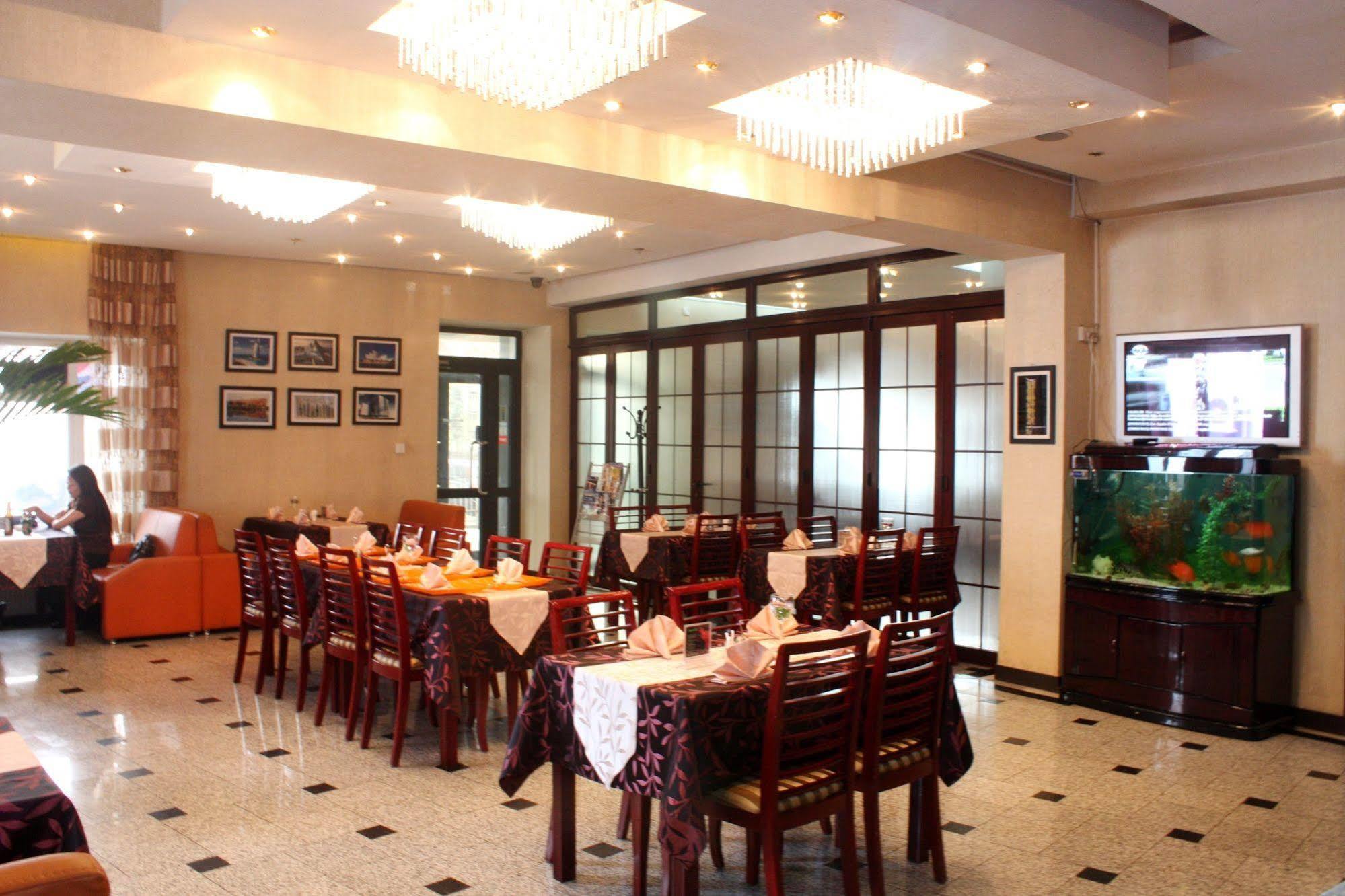 นิวเวสต์ โฮเทล Hotel อูลานบาตอร์ ภายนอก รูปภาพ