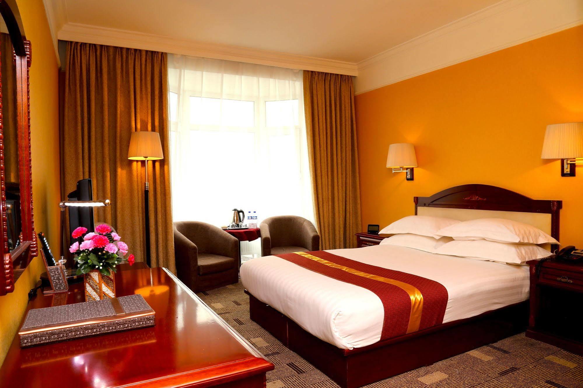 นิวเวสต์ โฮเทล Hotel อูลานบาตอร์ ภายนอก รูปภาพ