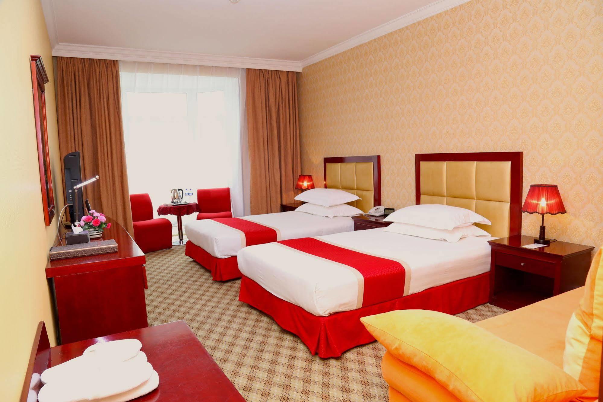 นิวเวสต์ โฮเทล Hotel อูลานบาตอร์ ภายนอก รูปภาพ