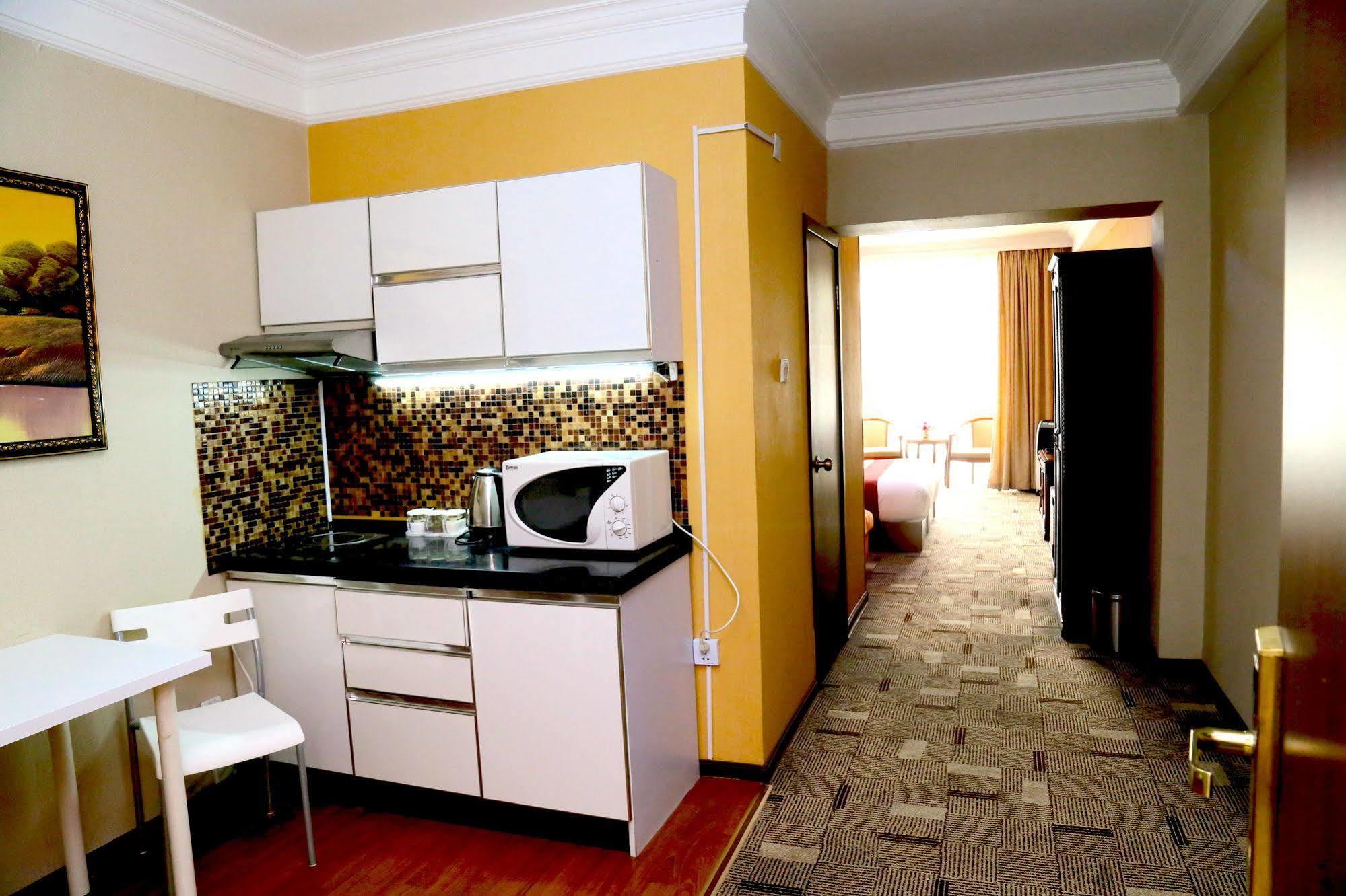 นิวเวสต์ โฮเทล Hotel อูลานบาตอร์ ภายนอก รูปภาพ
