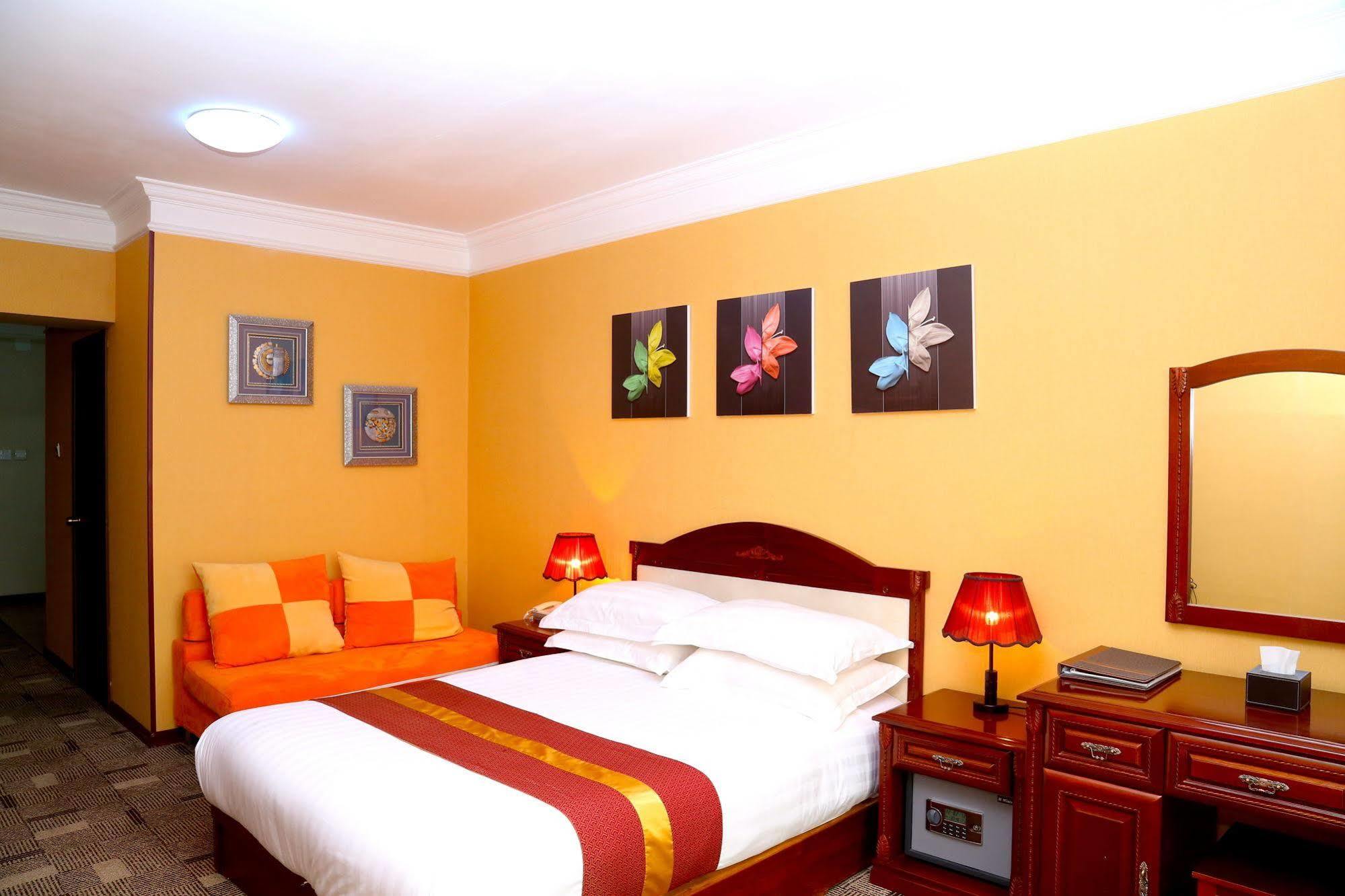 นิวเวสต์ โฮเทล Hotel อูลานบาตอร์ ภายนอก รูปภาพ