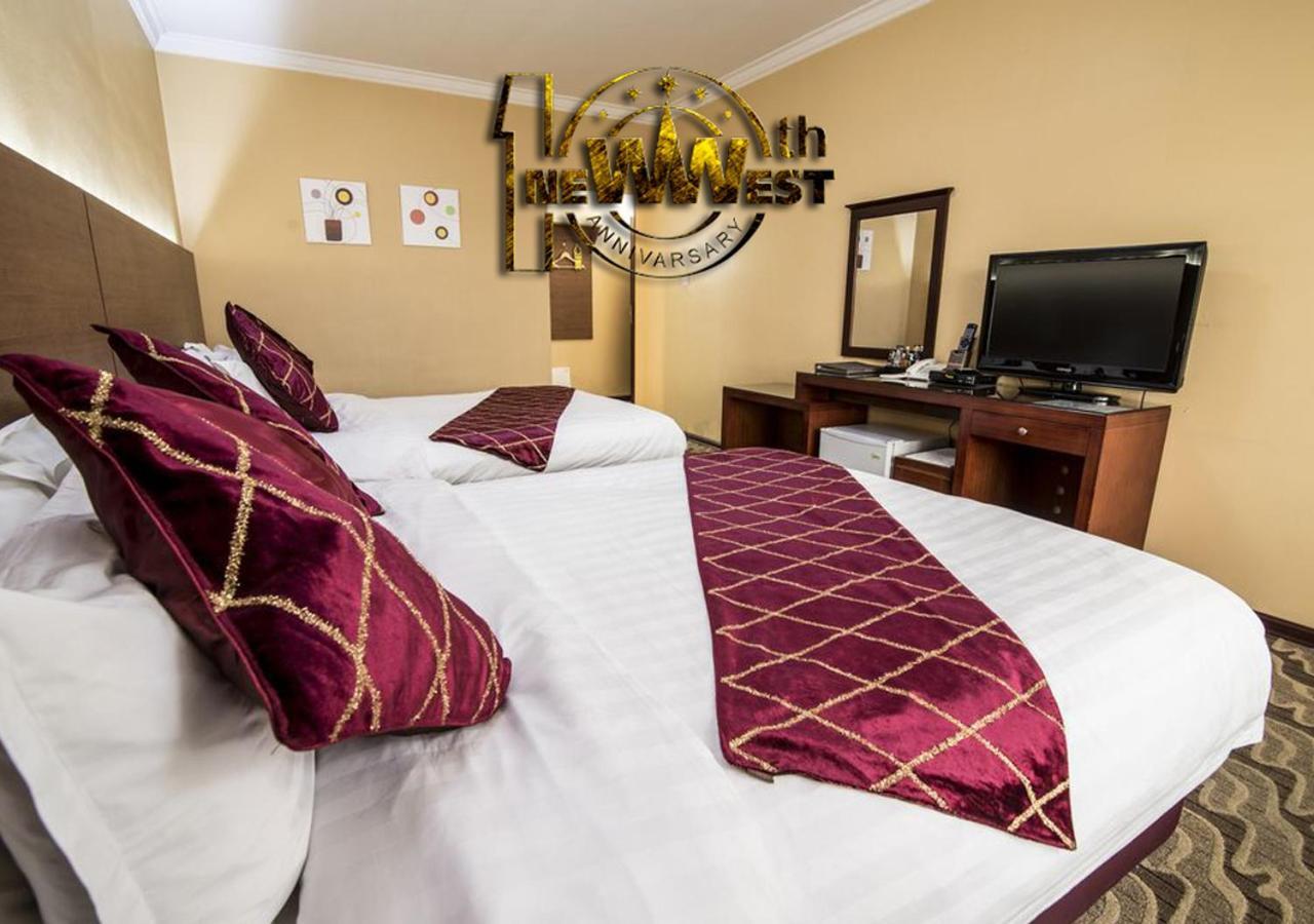 นิวเวสต์ โฮเทล Hotel อูลานบาตอร์ ภายนอก รูปภาพ